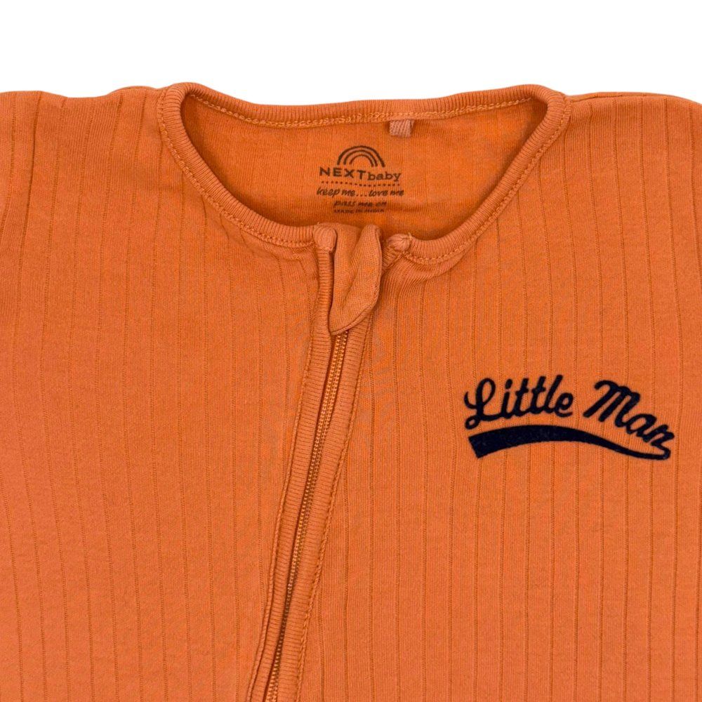 Чоловічок Next